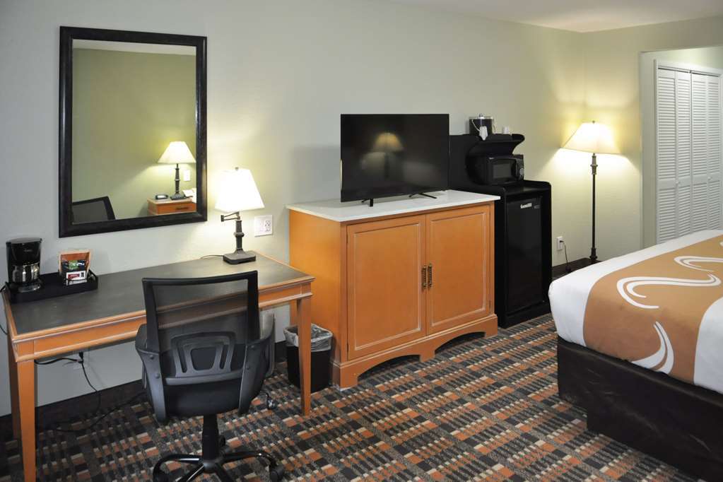Quality Inn & Suites Plano East - Richardson Habitación foto