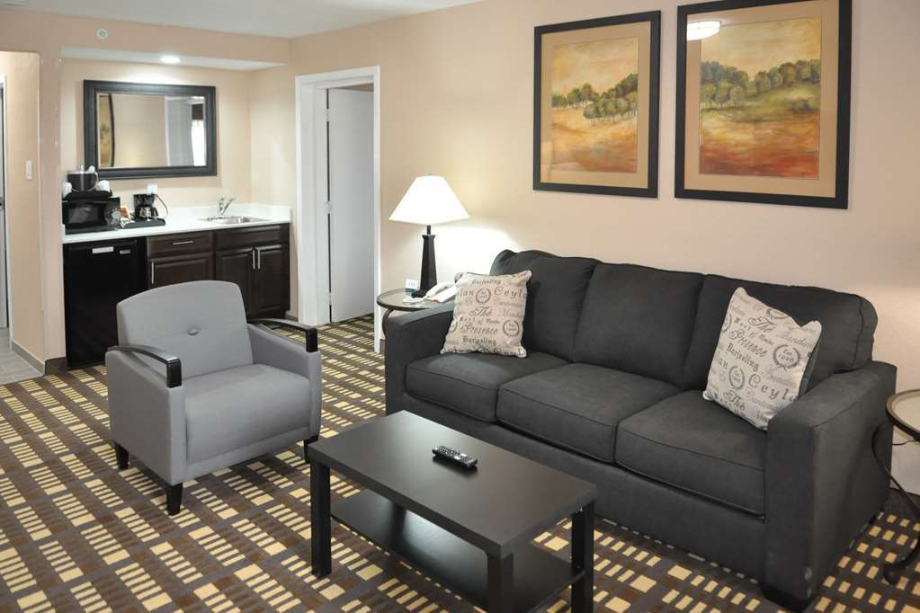 Quality Inn & Suites Plano East - Richardson Habitación foto